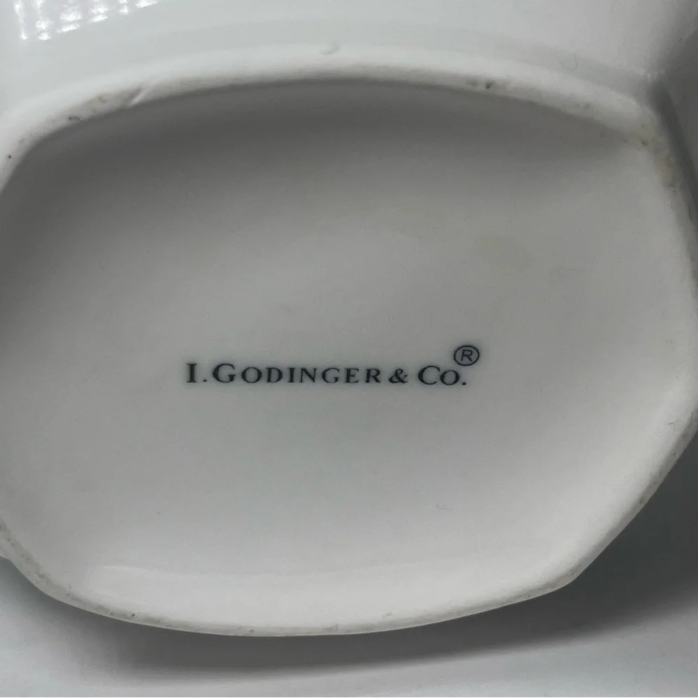 I. Godinger & Co. Elegant White Floral Teapot Coffee Serving‎